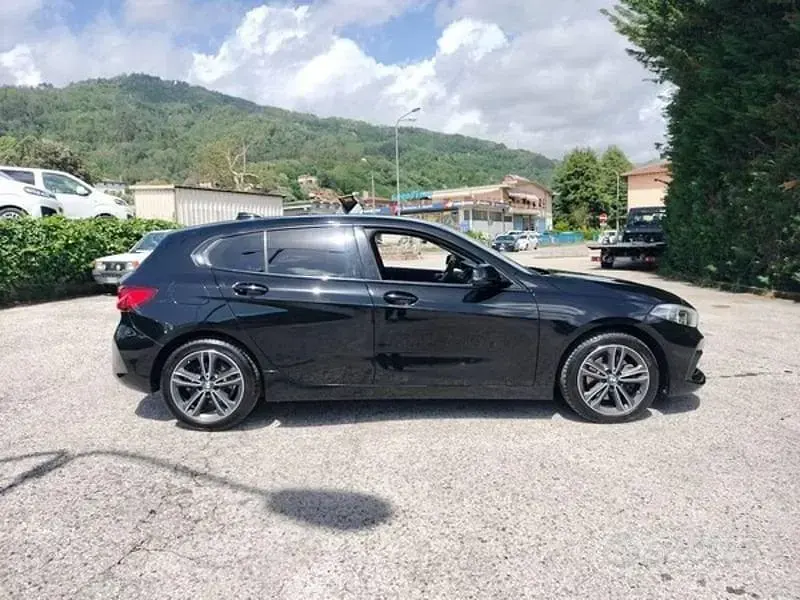 Usata BMW 118 140 CV (102 kW) 2020 Nero Utilitaria