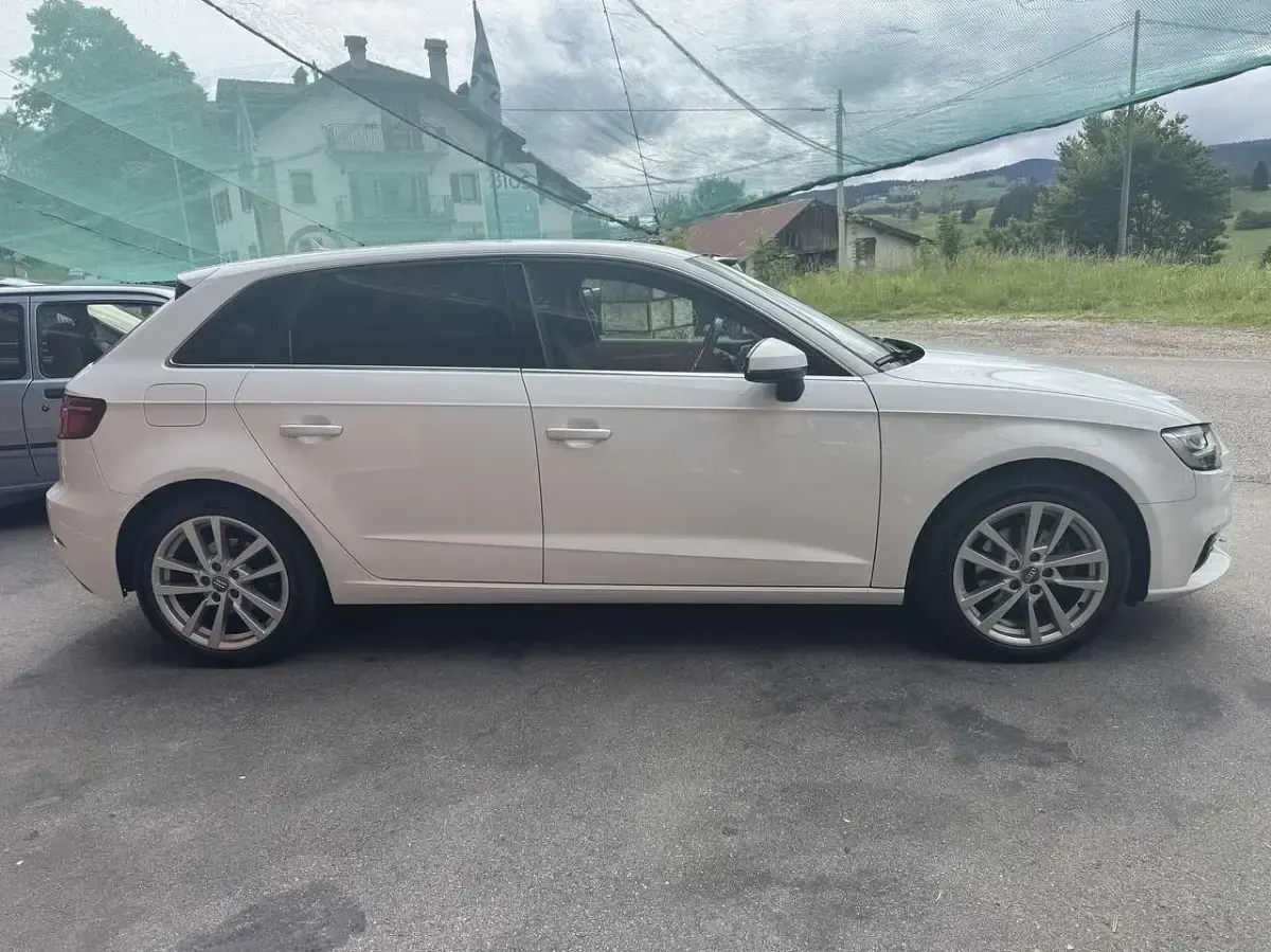 Usata Audi A3 Attraction 150 CV (110 kW) 2017 Bianco Berlina