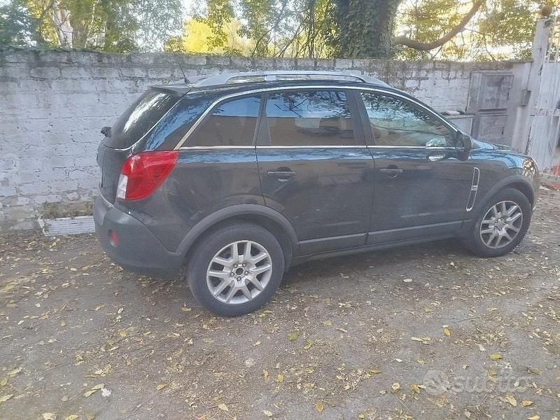 Usata Opel Antara 163 CV (119 kW) 2010 Nero SUV
