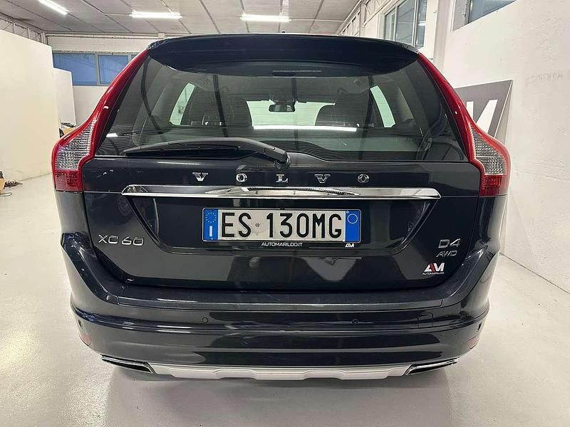 Usata Volvo XC60 Momentum 181 CV (133 kW) 2014 Grigio SUV
