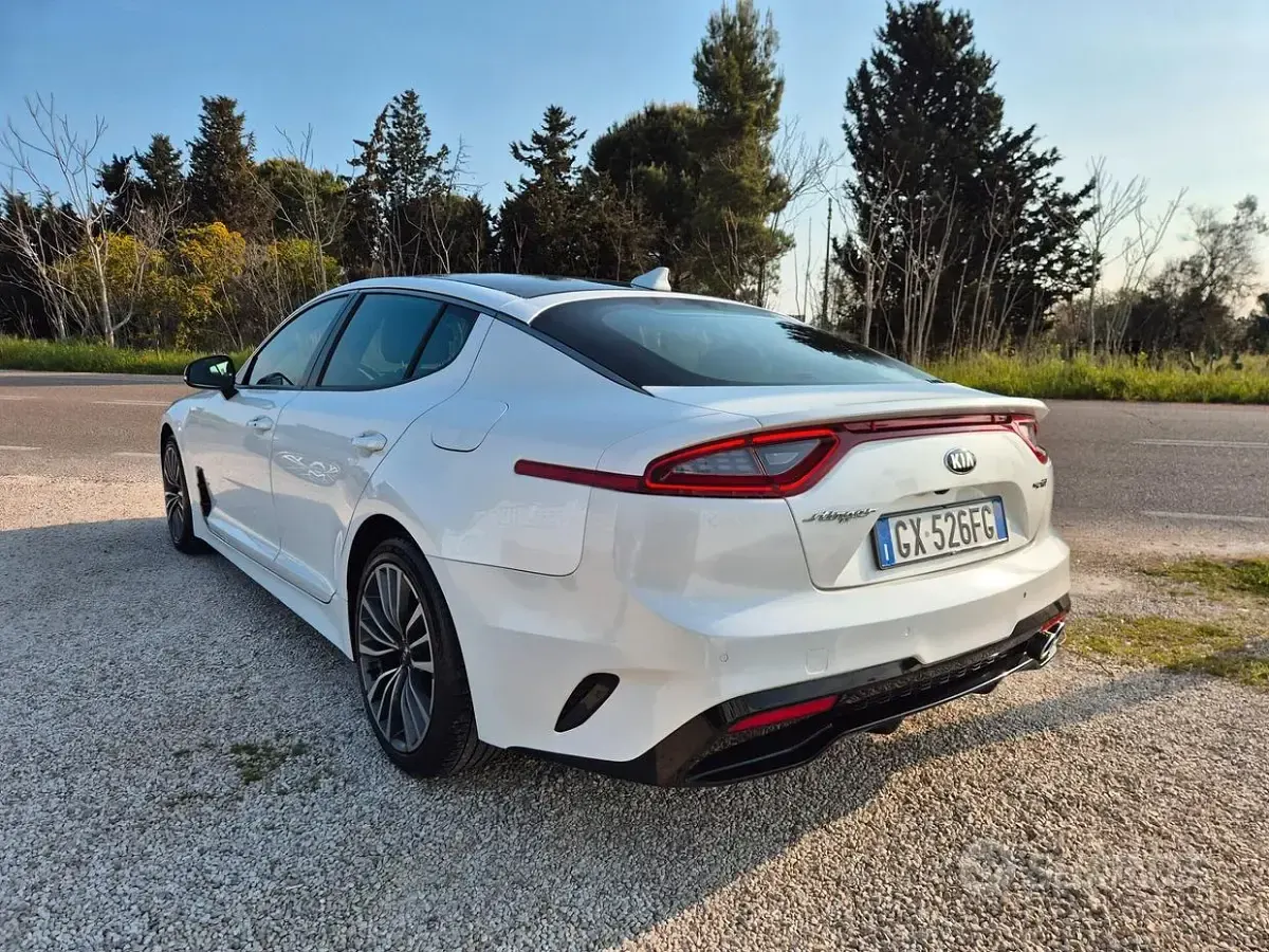 Usata Kia Stinger GT-Line 200 CV (147 kW) 2018 Bianco Utilitaria
