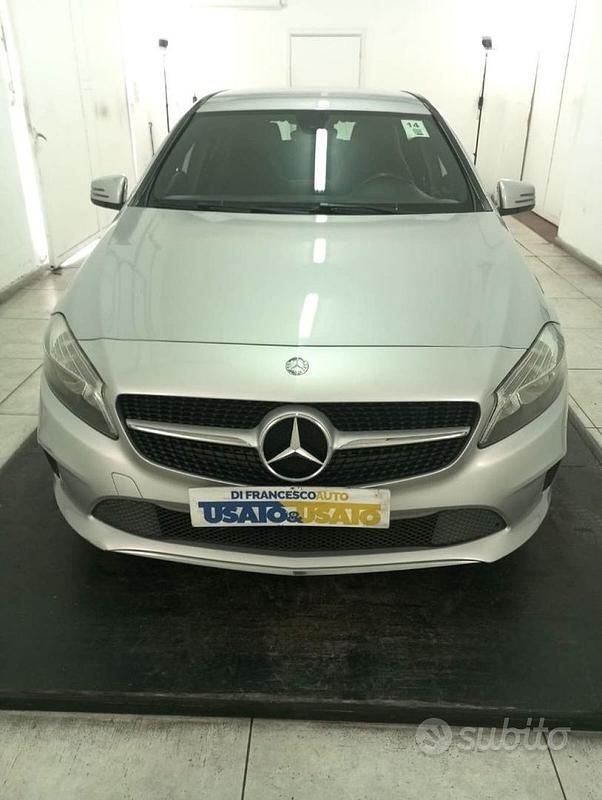 Usata Mercedes A200 136 CV (100 kW) 2017 Grigio Berlina