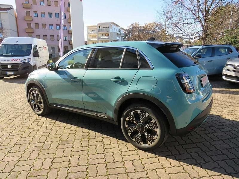 Usata Fiat 600 La Prima 110 CV (80 kW) 2025 Blu/azzurro SUV