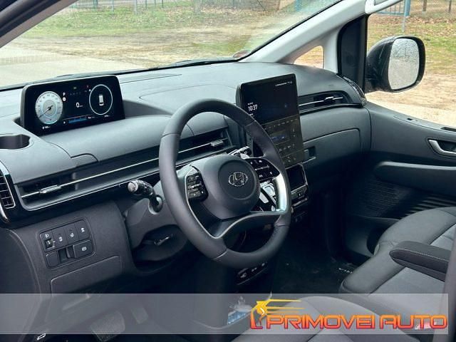 Usata Hyundai Staria Trend 177 CV (130 kW) 2024 Blu Monovolume