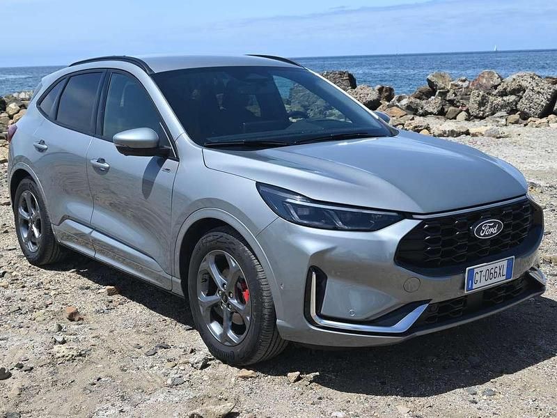 Grigio Usata 2024 Ford Kuga ST-Line X SUV | 29.900 € (Buon prezzo) - Immagine 1/4