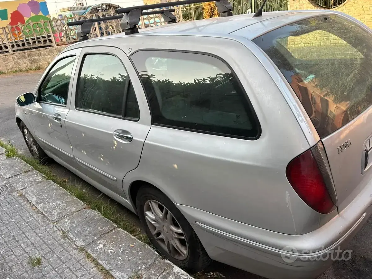 Usata Lancia Lybra 116 CV (85 kW) 2005 Grigio Station wagon