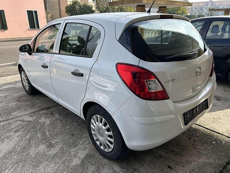 Usata Opel Corsa 69 CV (50 kW) 2014 Bianco Utilitaria