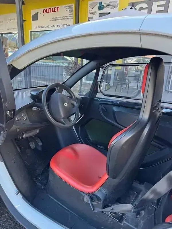 Usata Renault Twizy 13 kW (18 CV) 2016 Arancione Utilitaria