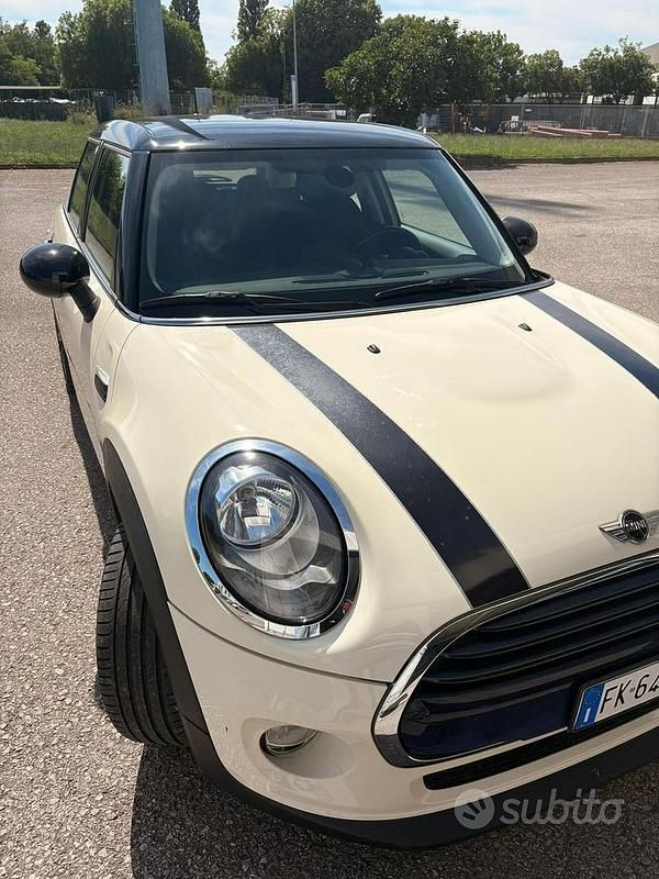 Usata Mini Cooper Hype 136 CV (100 kW) 2017 Bianco Utilitaria