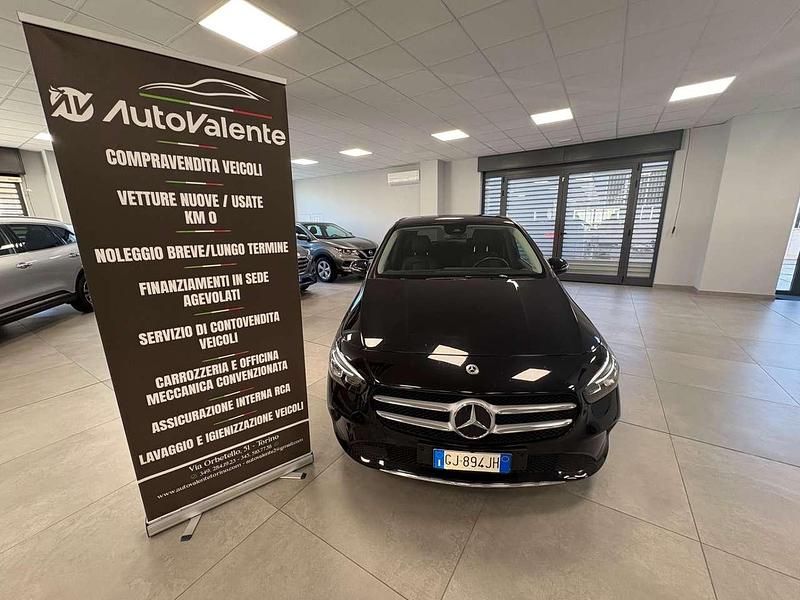 Usata Mercedes B180 116 CV (85 kW) 2022 Nero Utilitaria