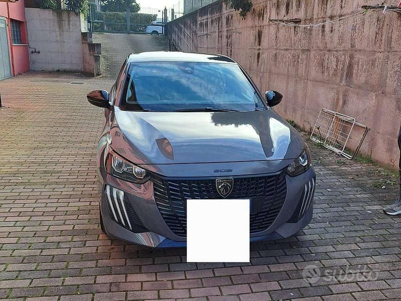 Usata Peugeot 208 Active 75 CV (55 kW) 2024 Grigio Utilitaria