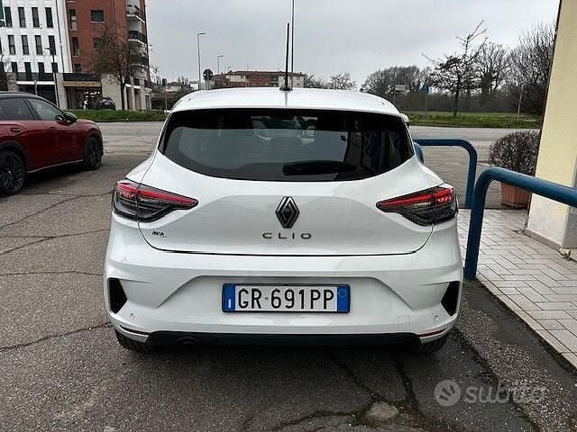 Usata Renault Clio V Evolution 101 CV (74 kW) 2023 Bianco Berlina