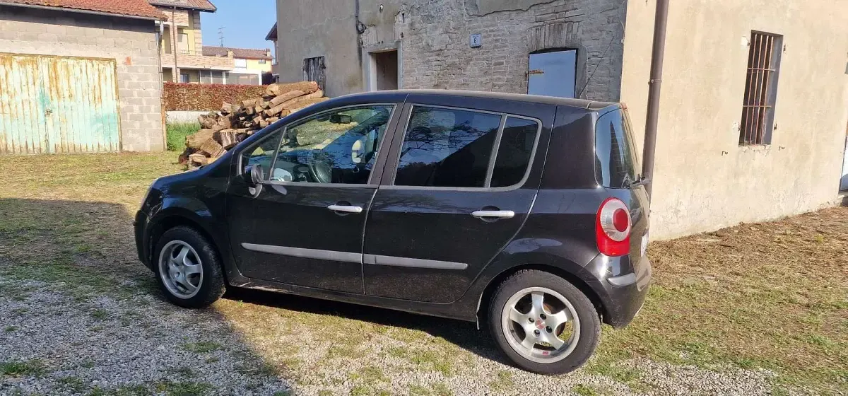 Usata Renault Modus Dynamique 98 CV (72 kW) 2006 Monovolume