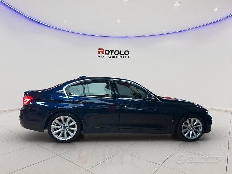 Usata BMW 330e iPerformance 252 CV (185 kW) 2017 Blu Berlina