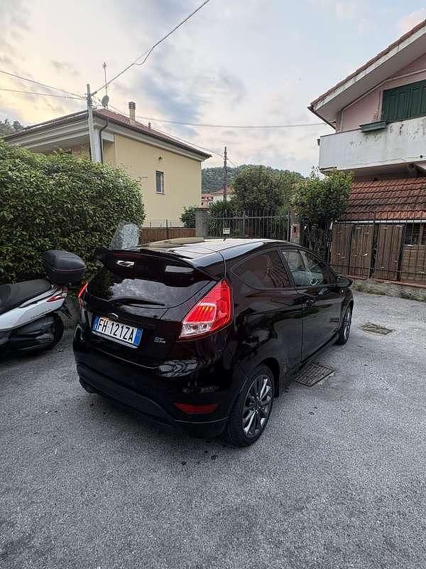 Usata Ford Fiesta ST-Line 75 CV (55 kW) 2016 Utilitaria