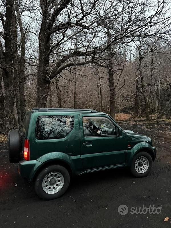 Usata Suzuki Jimny 86 CV (63 kW) 2009 SUV