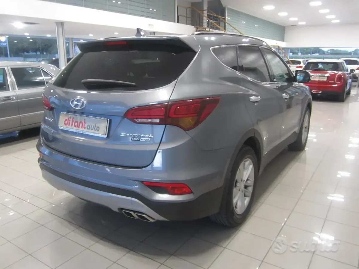 Usata Hyundai Santa Fe Xpossible 200 CV (147 kW) 2018 Grigio SUV