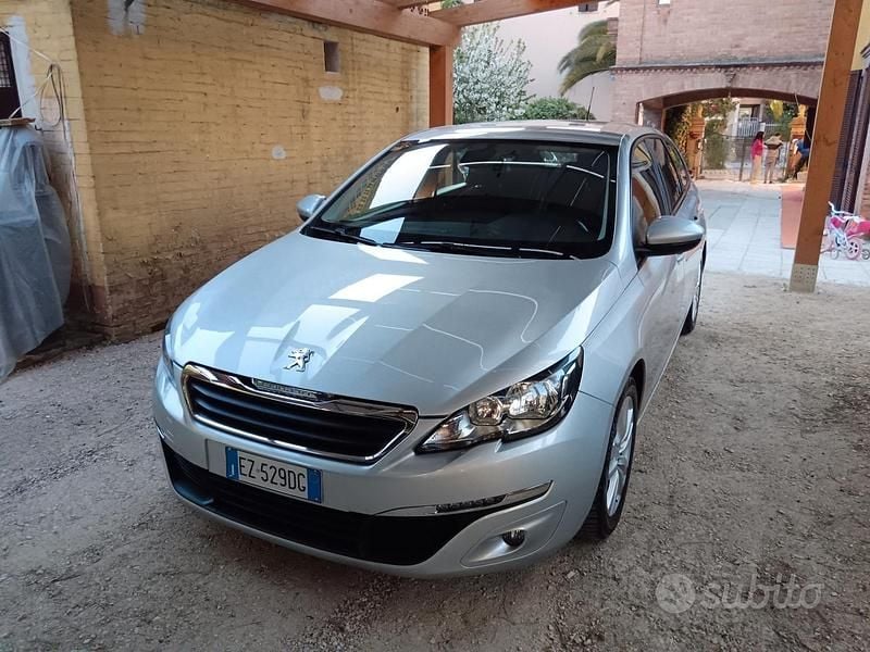 Grigio Usata 2015 Peugeot 308 SW Station wagon | 5800 € (Super prezzo) - Immagine 1/4