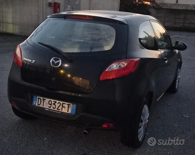 Usata Mazda 2 74 CV (54 kW) 2009 Nero Berlina