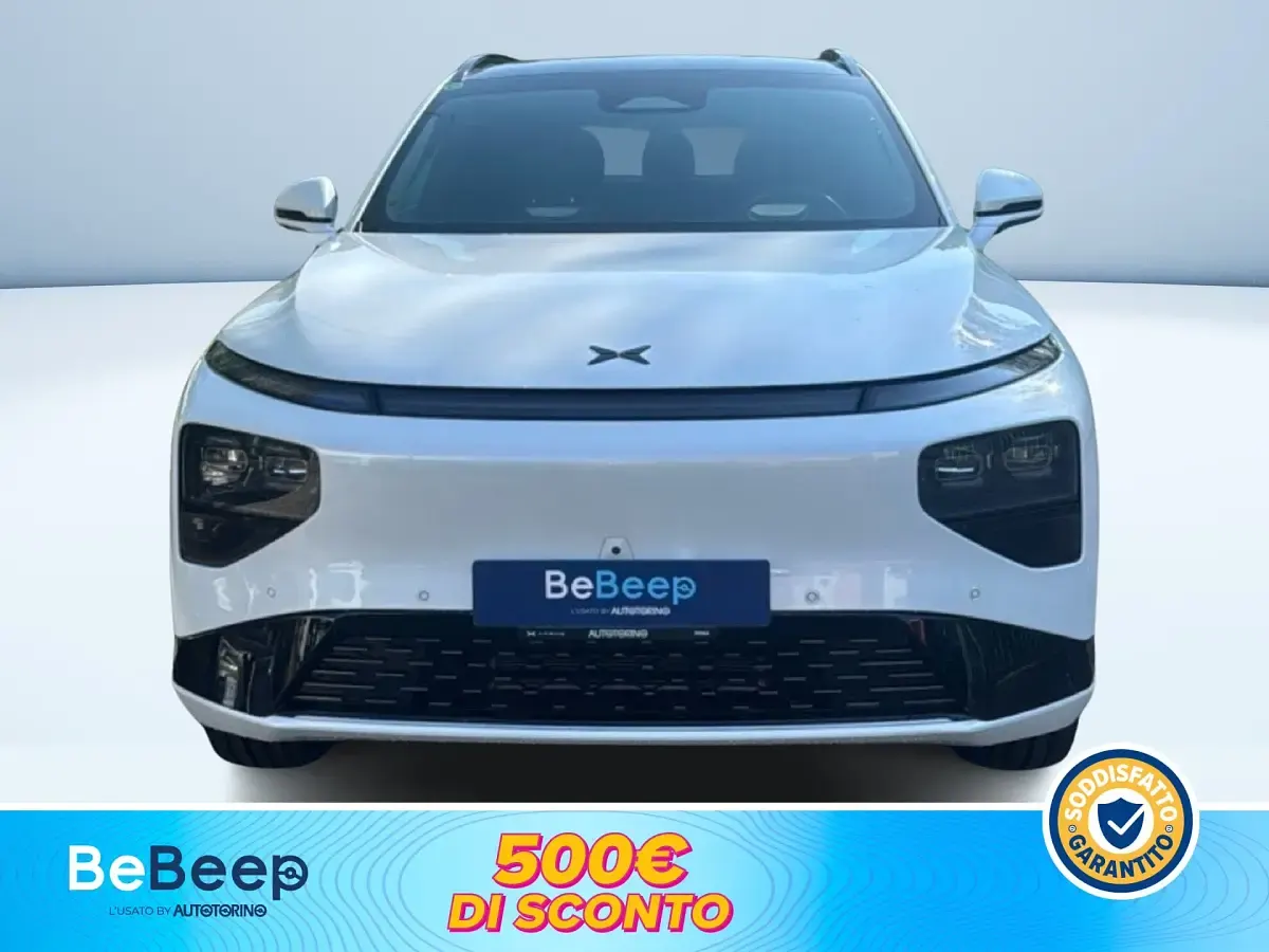 Usata XPENG G9 405 kW (551 CV) 2025 Bianco pastello SUV