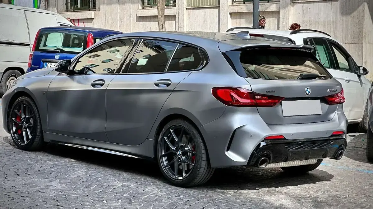 Usata BMW M135 Comfort Edition 306 CV (225 kW) 2022 Grigio Utilitaria
