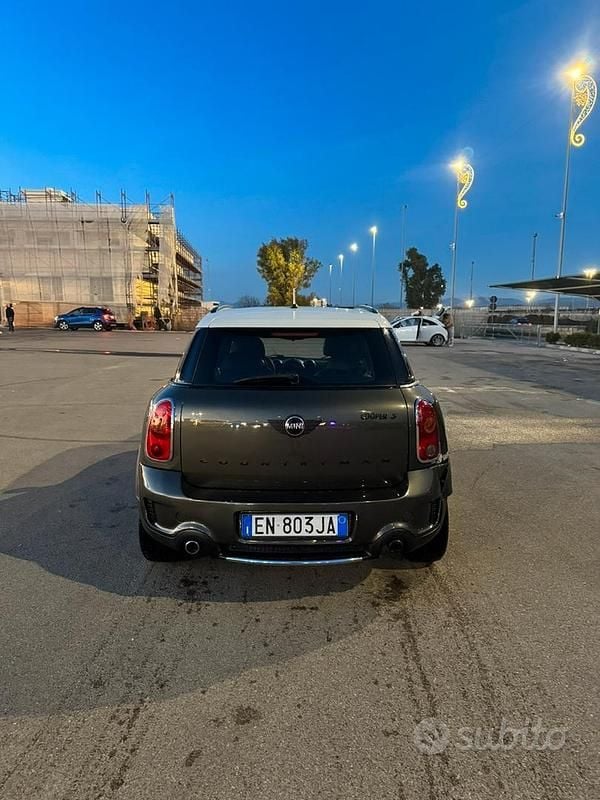 Usata Mini Countryman 111 CV (81 kW) 2012 Verde SUV