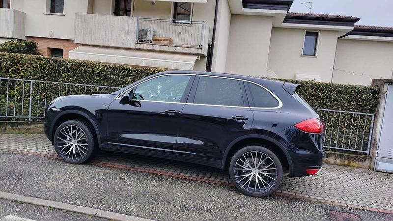 Usata Porsche Cayenne 245 CV (180 kW) 2012 Nero SUV