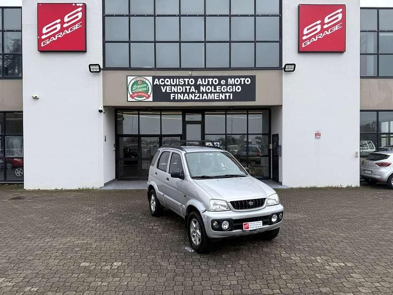 Grigio Usata 2003 Daihatsu Terios SUV | 3500 € (Ottimo prezzo) - Immagine 1/4