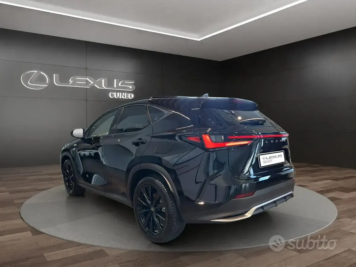 Usata Lexus NX450h+ Sport Line 309 CV (227 kW) 2023 Black met SUV