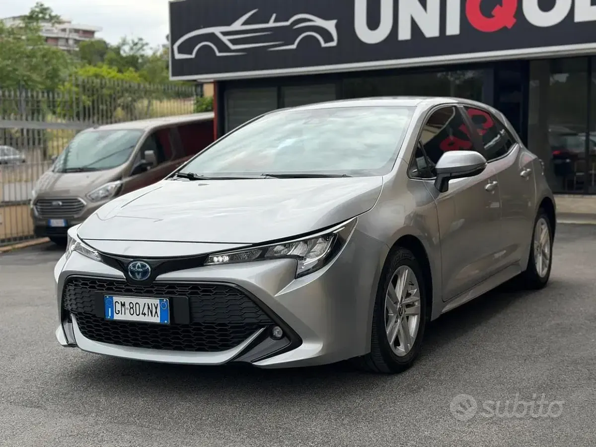 Usata Toyota Corolla Business Edition 98 CV (72 kW) 2023 Grigio Berlina