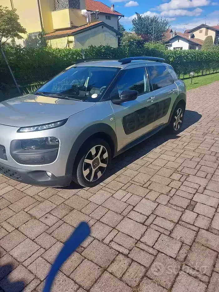 Usata Citroën C4 Cactus Shine 82 CV (60 kW) 2018 Grigio Utilitaria