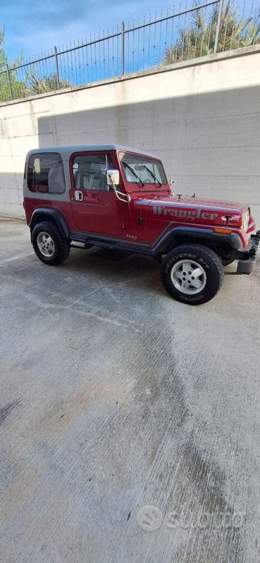 Rosso Usata 1988 Jeep Wrangler SUV | 13.900 € - Immagine 1/4