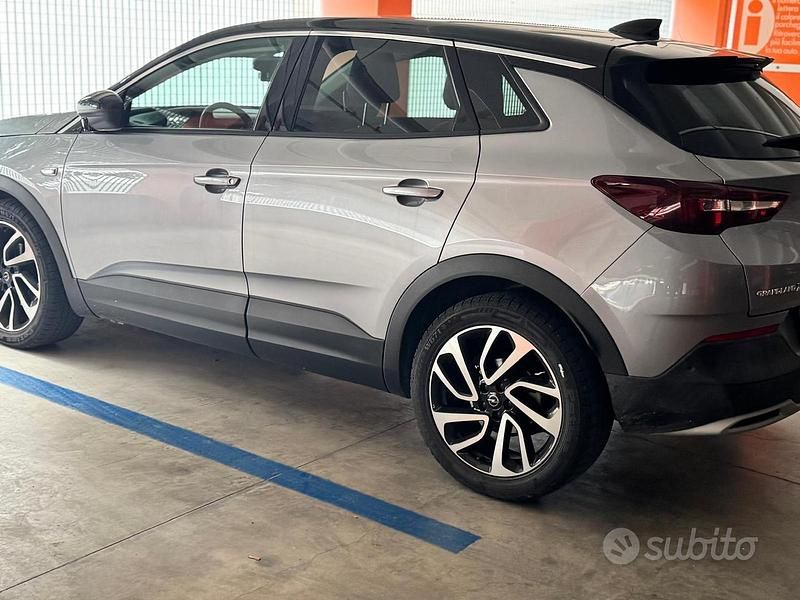 Usata Opel Grandland X Ultimate 130 CV (95 kW) 2018 Grigio SUV
