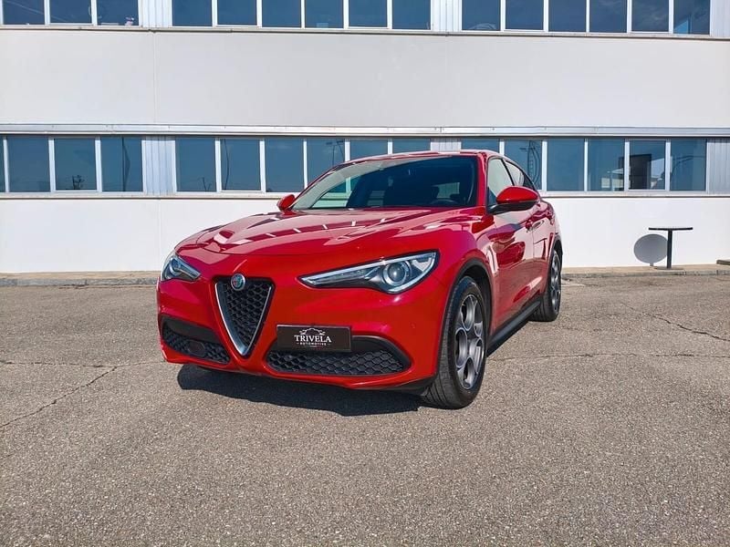 Usata Alfa Romeo Stelvio Tech Edition 160 CV (117 kW) 2019 Rosso SUV