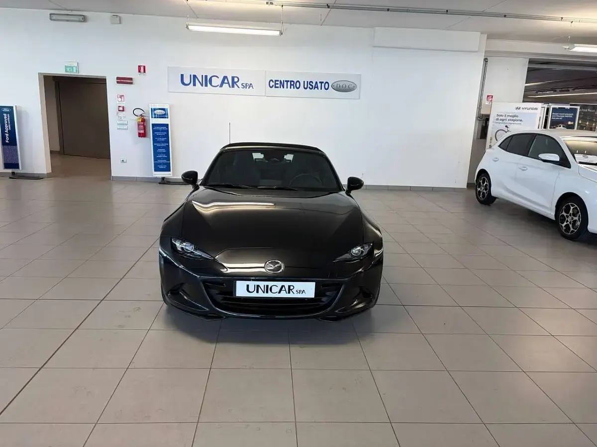 Nuova Mazda MX5 Exclusive-Line 132 CV (97 kW) 2026 Jet black Cabrio