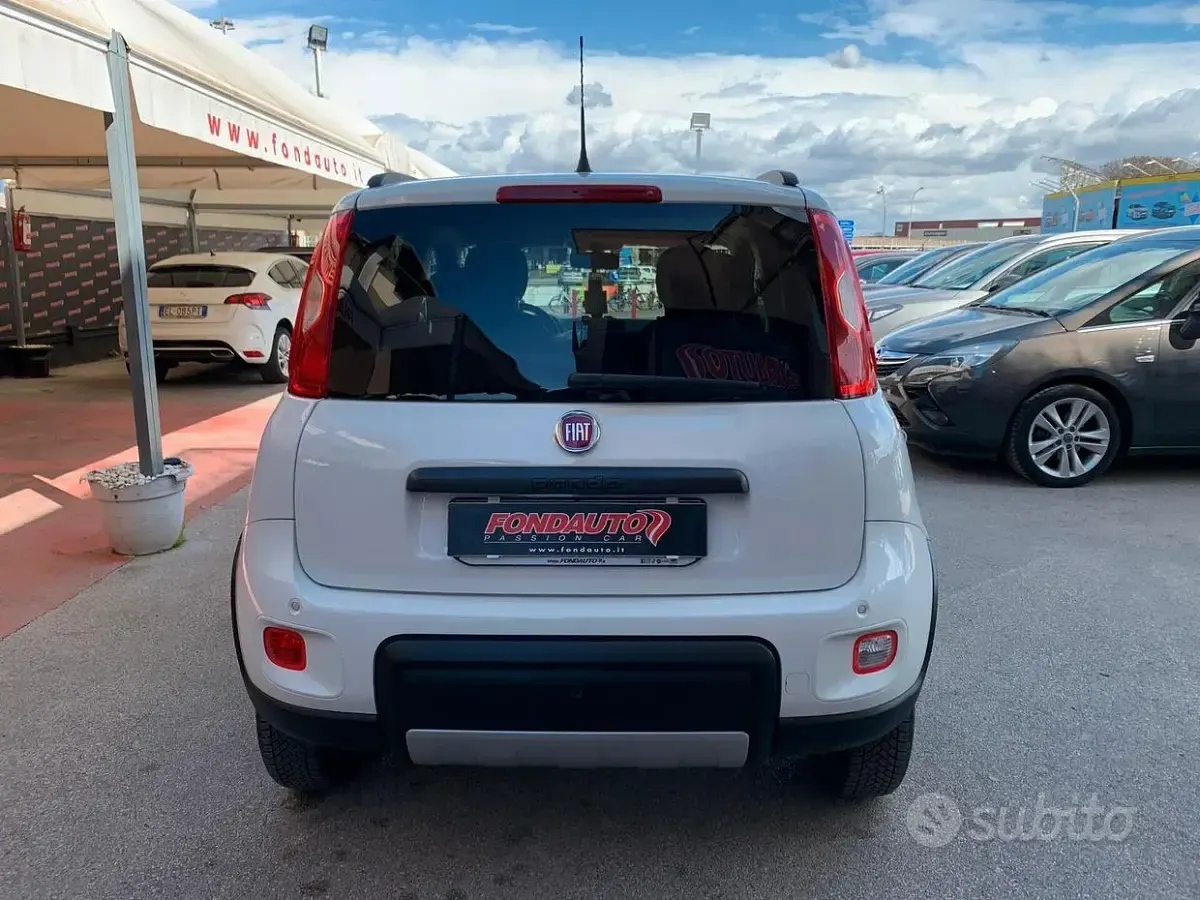 Usata Fiat Panda 4x4 S 86 CV (63 kW) 2019 Bianco Utilitaria