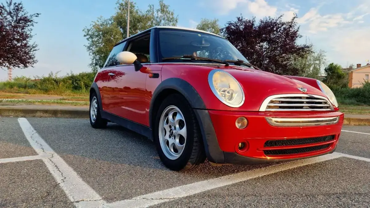 Usata Mini Cooper 116 CV (85 kW) 2006 Rosso Utilitaria