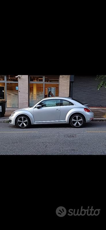 Usata VW Beetle 105 CV (77 kW) 2012 Grigio Utilitaria