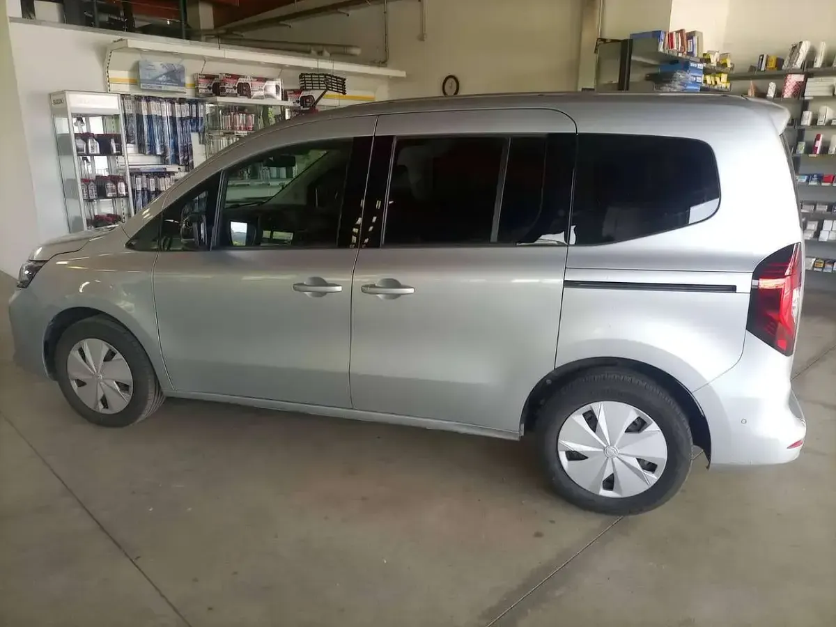 Usata Nissan Townstar N-Connecta 131 CV (96 kW) 2024 Argento Monovolume