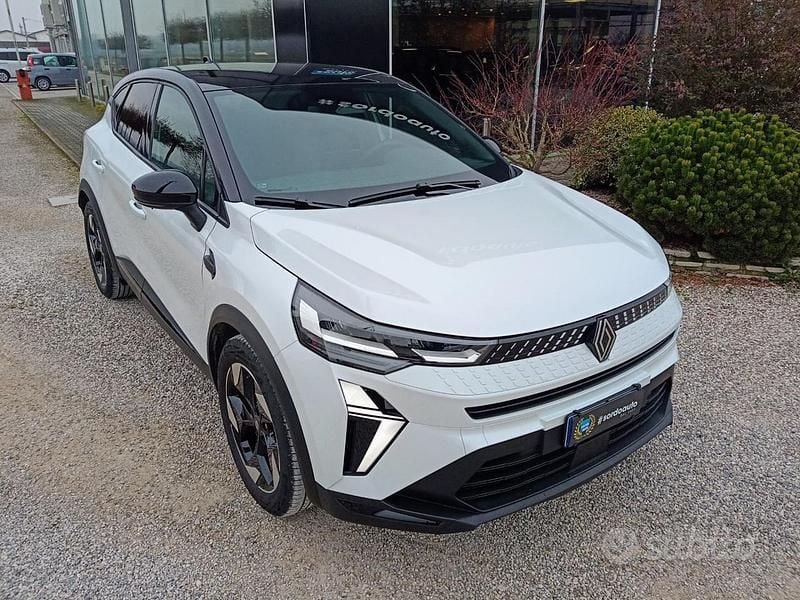 Usata Renault Captur Techno 101 CV (74 kW) 2025 Bianco SUV