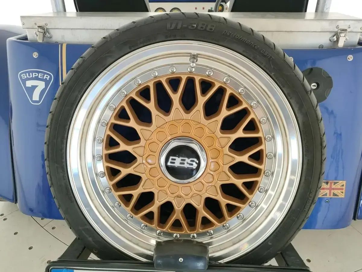 Usata Tiger Six 177 CV (130 kW) 1988 Blu SUV