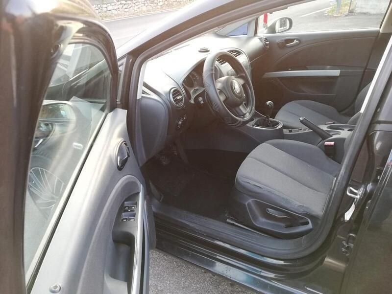Usata Seat Leon Stylance 140 CV (102 kW) 2006 Nero Berlina