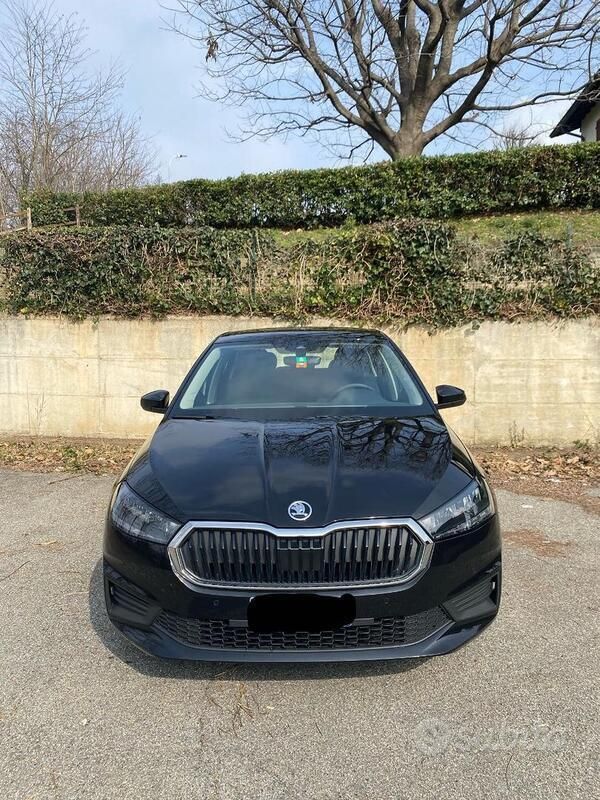 Nero Usata 2023 Skoda Fabia Due volumi | 13.000 € (Ottimo prezzo) - Immagine 1/4