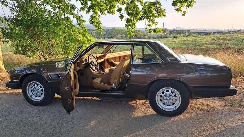 Usata De Tomaso De Tomaso Longchamp 271 CV (199 kW) 1972 Marrone Coupé