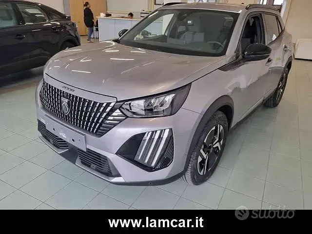Usata Peugeot 2008 Allure 136 CV (100 kW) 2025 Grigio SUV