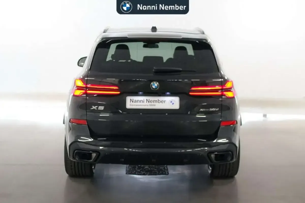 Nuova BMW X5 M Sport 298 CV (219 kW) 2026 Black sapphire metallizzato SUV