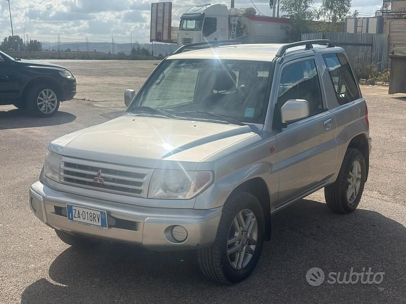 Grigio Usata 2003 Mitsubishi Pajero SUV | 4900 € - Immagine 1/4