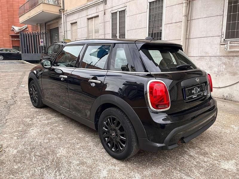 Usata Mini ONE Essential 102 CV (75 kW) 2022 Nero Utilitaria