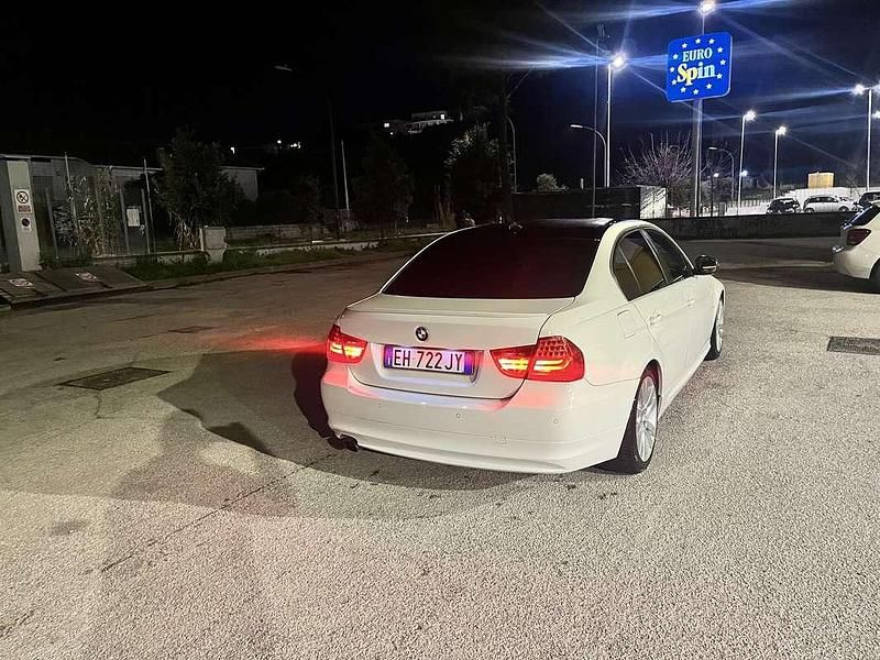 Usata BMW 320 184 CV (135 kW) 2011 Berlina