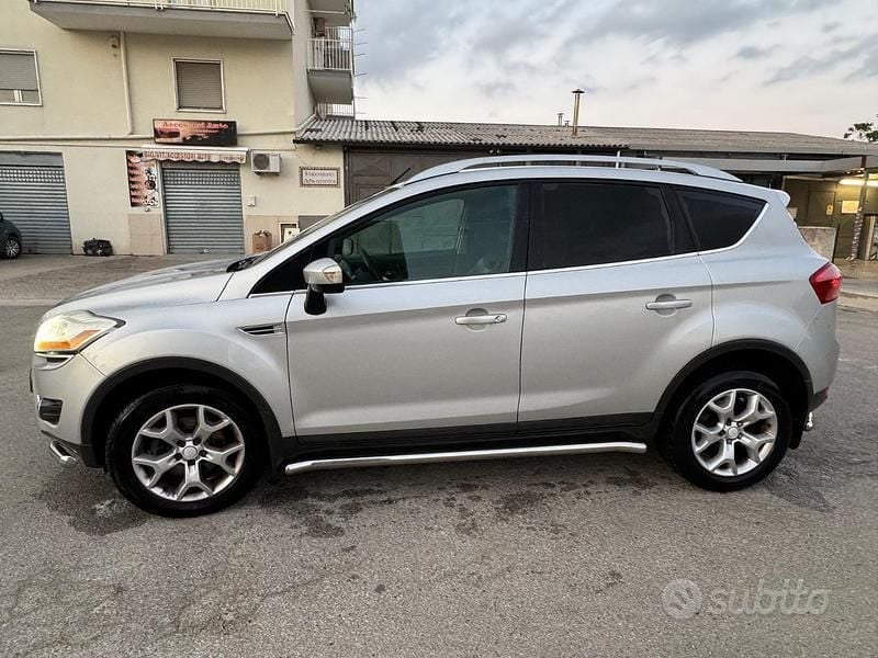 Usata Ford Kuga 136 CV (100 kW) 2010 Grigio SUV